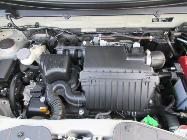エンジンルーム！このようになっております！整備に関しても工場完備なので購入後も全面的にバックアップしておりますので安心ですよ！気になることがあればお気軽にお申し付けくださいね！