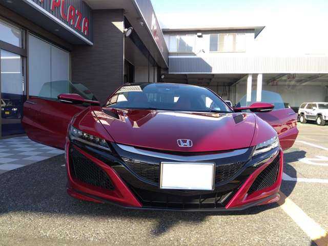 お客様へ販売するクルマの仕入れは安くをモットーに、無理な仕入れをしない事でお客様にご満足いただける金額での販売が実現しております。