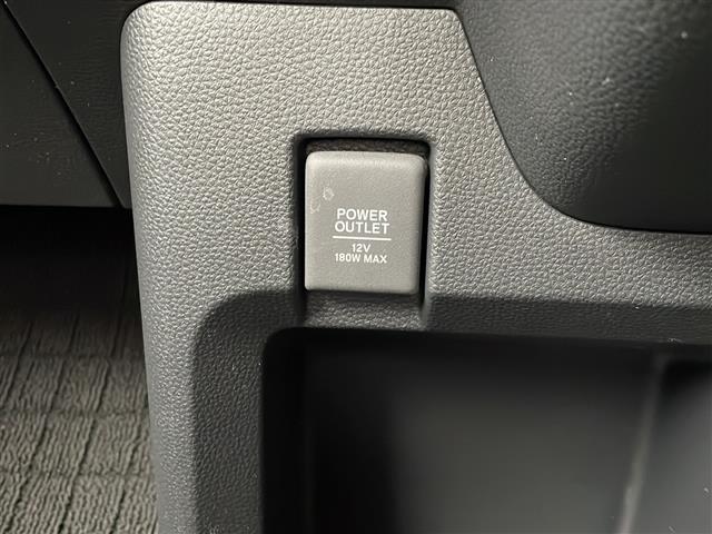 【シガーソケット（12V電源）】車内から電源を取る際に活用します。
