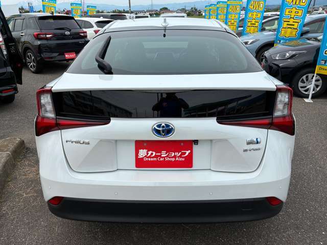 自動車に乗るなら、任意保険が欠かせません。当社では、東京海上日動保険の代理店となっておりますので　安心です。お客様のニーズにあったプランをご提案いたします。