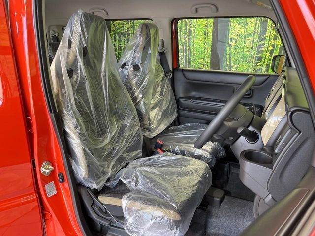 もちろん車内はキレイです♪よりクリーンな状態をキープしたいお客様には『ナノゾーンコート』がおすすめ！新型コロナウイルス対策や、除菌・消臭に効果を発揮し多くの方にご好評いただいております。