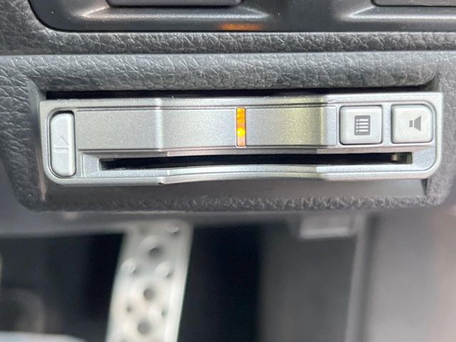【ETC】高速道路の料金所をストレスなく通過！話題のスポットやサービスエリアに多い「スマートIC」利用時は必須のアイテムです。当店でセットアップを実施、ご納車当日からすぐにご利用いただけます！