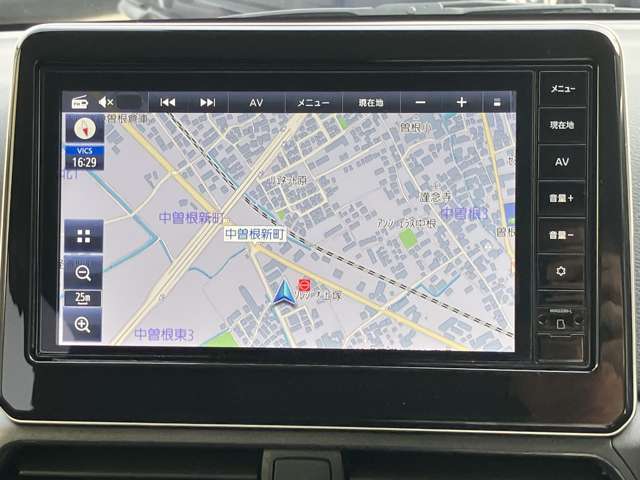 メモリーナビです。楽しいドライブにナビは欠かせませんよね。今まで行ったことの無いところに行ってみませんか？