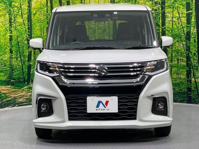 弊社では、全車『修復歴なし』のお車のみ取り扱っております。専任バイヤーによる厳選した仕入れの後、入庫後の車両チェックを行い、ネクステージが認定した高品質な中古車をご提供しております。