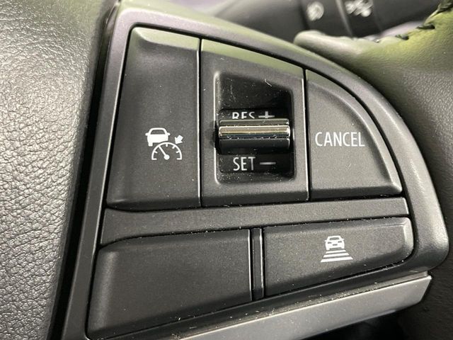 【アダプティブクルーズコントロール】高速道路での長距離走行が楽に！！自動で速度を保つクルーズコントロールが、衝突軽減システムと連携し、前方の車両を感知して車間を保つように速度調節してくれます！！