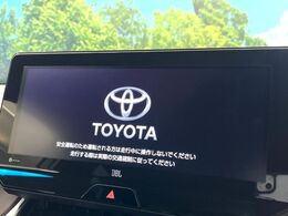 【12.3インチワイドナビ】高級感とインパクトのある大型ワイドナビを装備。各種オーディオ操作はもちろん、横長ワイド画面でのマップ2分割表示など、利便性も高いナビです♪