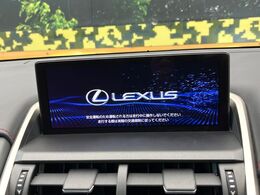 【10.3インチワイドナビ】高級感とインパクトのある大型ワイドナビを装備。各種オーディオ操作はもちろん、横長ワイド画面でのマップ2分割表示など、利便性も高いナビです♪