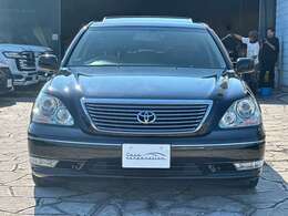 【オプション詳細】サンルーフ　ブラックレザーシート　シートヒーター　ベンチレーション　パワーシート　シートメモリー　純正ナビゲーション　バックカメラ等様々なオプションが装備しております。