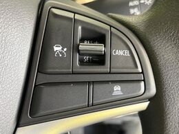 【アダプティブクルーズコントロール】高速道路での長距離走行が楽に！！自動で速度を保つクルーズコントロールが、衝突軽減システムと連携し、前方の車両を感知して車間を保つように速度調節してくれます！！