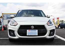 衝突被害軽減ブレーキ　全方位M付きナビ(TV・DVD・Bluetooth)　ETC LEDヘッドライト　シートヒーター　追従機能付きクルーズコントロール　ステアリングオーディオスイッチ　スマートキー　フルオートエアコン