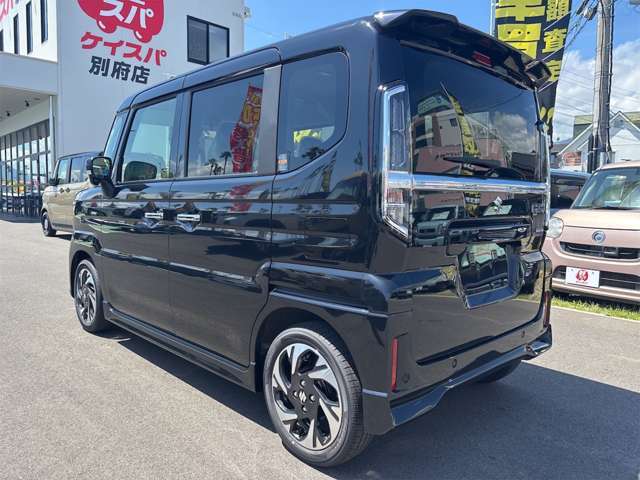 左斜後ろです！