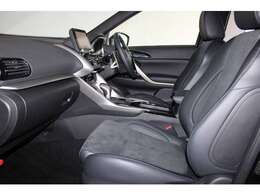 ゆったり包み込むようなフロントシート！長距離運転の疲労も軽減してくれます！