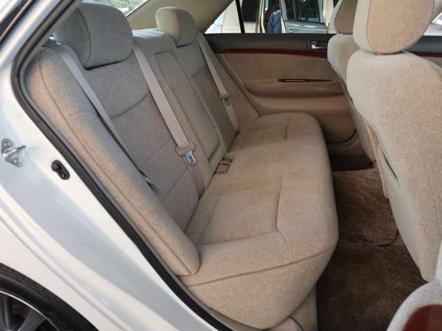 ▲「走行メ-タ-管理システム」の導入修復の有無などAIS鑑定協会に依頼し3重のチェック体制で誰もが安心してベストな1台をお選びいただけるよう日々取り組んでおります。