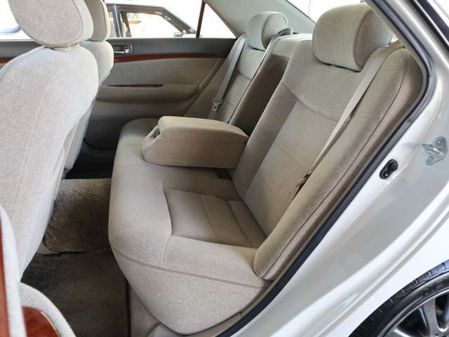 ▲「走行メ-タ-管理システム」の導入修復の有無などAIS鑑定協会に依頼し3重のチェック体制で誰もが安心してベストな1台をお選びいただけるよう日々取り組んでおります。