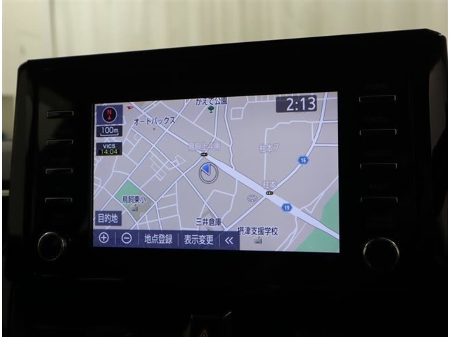 大型のディスプレイオーディオが、装備されております。