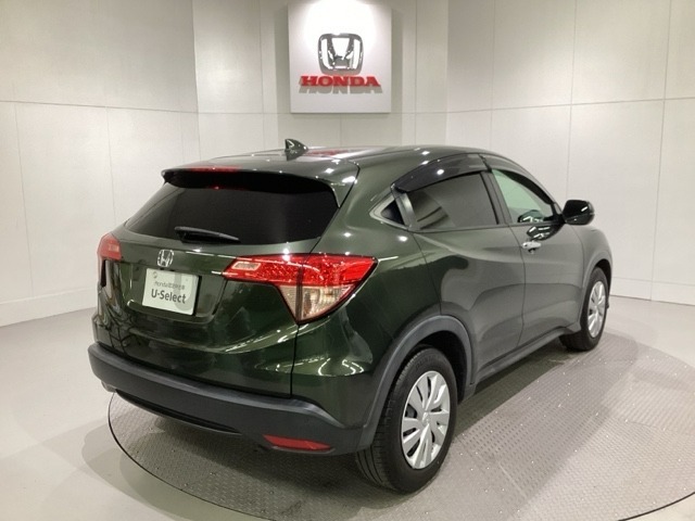 【Honda認定中古車 U-Select】　は3つの安心をお約束します。　1　Hondaのプロが整備した安心。 2　第三者機関がチェックした安心。　3　購入後もHondaが保証する安心。