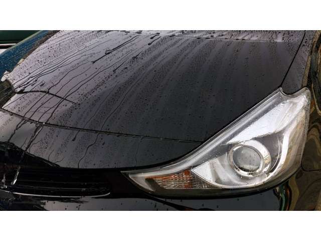 弊社自慢のガラスコーティング☆愛車をUVやキズ防止出来ます♪一度味わうとヤミツキになる弊社のガラスコーティング！是非一度体験してください♪