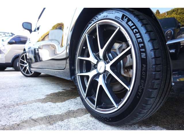 タイヤホイール18インチにローダウン！！