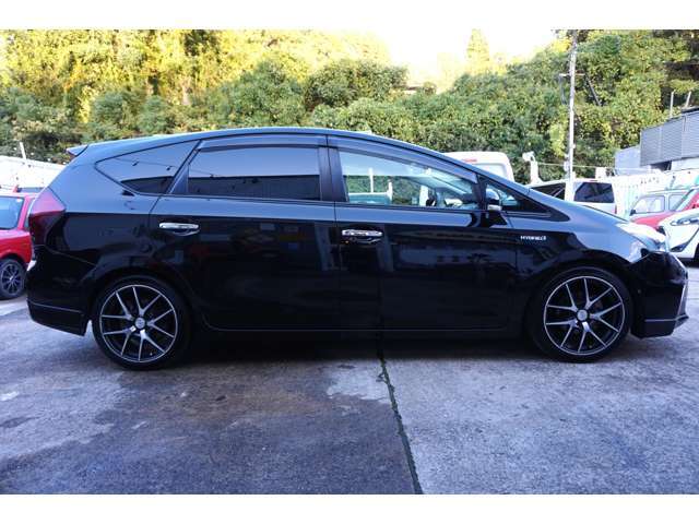 ホーネットのセキュリティも取付けていますので、盗難防止のセキュリティ対策もバッチリ！！リアガラスはフィルム施工済み☆