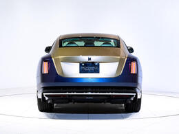 2028年7月末まで、新車保証が継承されます。高性能プロテクションフィルムによるアッパー2トーン仕様が施されています。