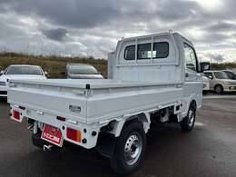 納車前の整備からアフターフォローまでカーライフをトータルにサポートさせて頂きます。