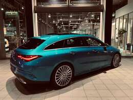 ＊メルセデスの定める100項目にも及ぶ基準を満たす、信頼のサーティファイドカー！！　2年間・走行距離無制限の保証付き！