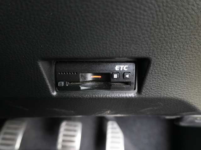 車検、板金なども、安価で安心、早いを常に目指しております。タイヤ・ナビなどのカー用品・マフラーなやローダウンサスペンションなどのカスタムパーツ・任意保険までトータルで安心のカーライフをお約束します。