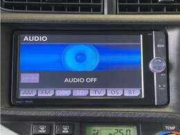Bluetooth対応、CD/DVD再生機能付き。お好きな音楽を聴きながらのドライブは楽しいですよね～♪