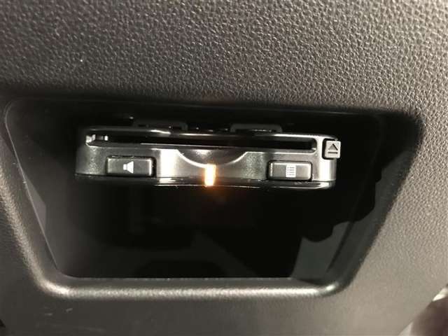 ETC車載器付きです。高速道路の料金所もスムーズに通過できます。