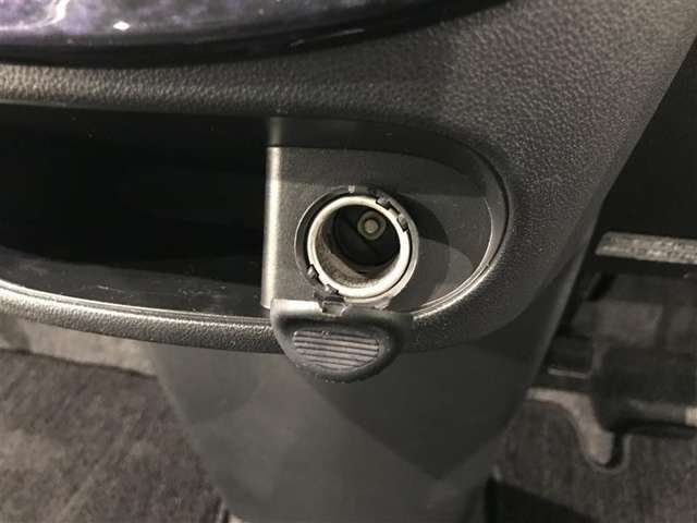 12Vのカー用品等の電源供給が可能です。