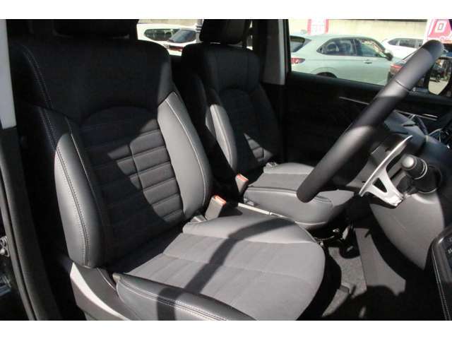 整備工場も併設しておりますので、車の森なかもず点でも整備受付が可能です★