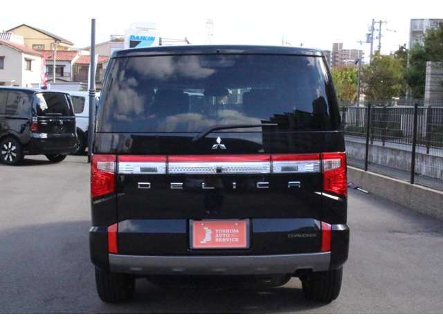 【主要装備】マルチアラウンドビュー　衝突軽減ブレーキ　レーダークルーズコントロール　車線逸脱警報システム　両側電動スライドドア　電動サイドステップレス　オートマチックハイビーム★