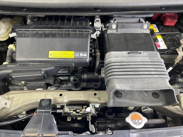 親切・丁寧な専門メカニックスタッフが応対！・車検・点検整備・事故等の修理などアフターサービスも安心。お車のカスタマイズもネクステージのサービススタッフまでご相談ください！