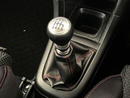 【フロア6速MT】走りの6速MT！！スポーティーな走行をお楽しみいただけます♪