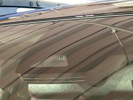 【トヨタセーフティセンス】走行中に前方の車両等を認識し、衝突しそうな時は警報とブレーキで衝突回避と被害軽減をアシスト。より安全にドライブをお楽しみいただけます。