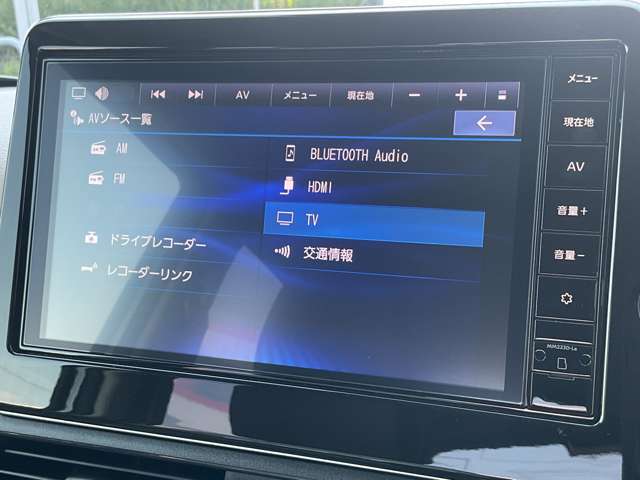 ナビゲーションは視覚的にもわかりやすいメニュー画面で入力が各種あり、モバイル等色々なオーディ機器にて音楽が楽しめます。