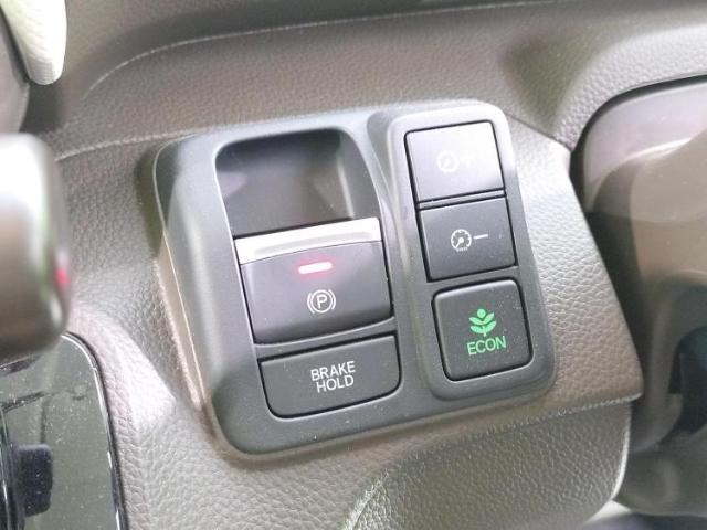 国産車から輸入車まで多様なお客様のニーズのお応えできるように、全国規模で豊富な在庫展開！車のことならWECARSへ！