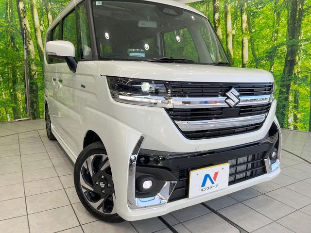 【LEDヘッドライト】悪天候や夜間走行時も良好な視界を確保し安心して運転できる高輝度LEDヘッドライトを装備！点灯速度が早く、消費電力も抑えられています。