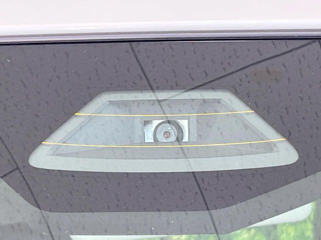 【スズキ　セーフティサポート】走行中に前方の車両等を認識し、衝突しそうな時は警報とブレーキで衝突回避と被害軽減をアシスト。より安全にドライブをお楽しみいただけます。