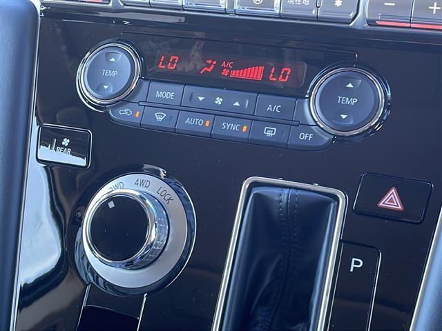 【　オートエアコン　】車内温度を感知して自動で温度調整をしてくれるのでいつでも快適な車内空間を創り上げます！