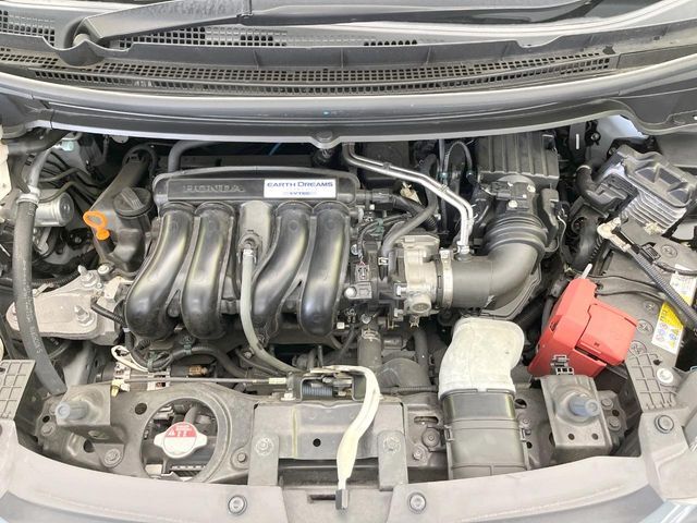 親切・丁寧な専門メカニックスタッフが応対！・車検・点検整備・事故等の修理などアフターサービスも安心。お車のカスタマイズもネクステージのサービススタッフまでご相談ください！