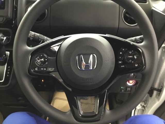 機能的なコックピット。快適な運転を楽しめますよ。