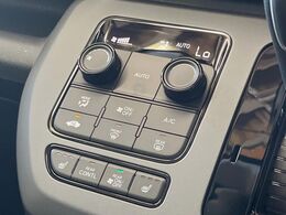 【シートヒーター】寒い日に重宝するシートヒーター！エアコンより早く温まってくれるので寒がりの人も安心ですね♪エアコンの温風は乾燥するから苦手、という方にもをおすすめです。