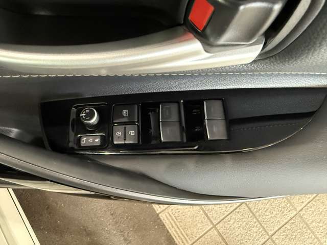 自家用自動車のみならず事業用の商用車も取り扱っておりますので何なりとお申し付け下さい！