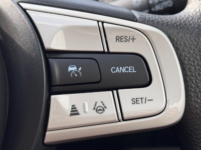 【アダプティブクルーズコントロール】と【レーンキープアシスト】はドライバーの運転負担を大幅に軽減してくれます◎特に高速道路で大活躍！一度味わったらやめられない！？