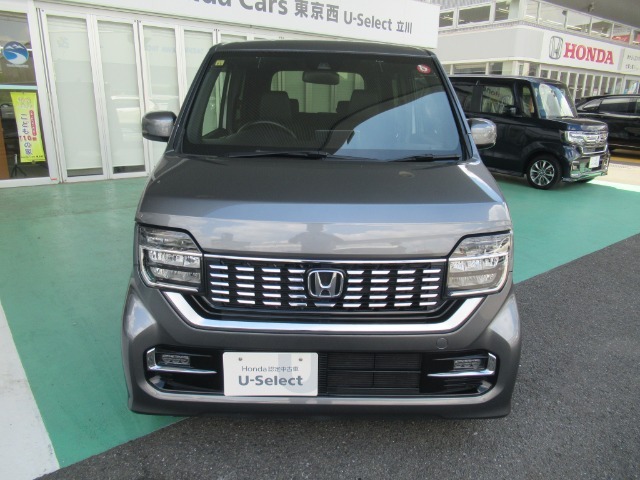お渡し前に法定点検を実施後、ご納車いたします。整備代、消耗部品代は車両本体価格に含まれております。ホンダ車に精通した弊社サービススタッフによる整備を実施いたします。