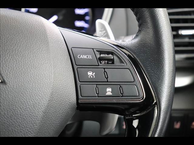 ◆自動車登録業務につきましても、従来は外部の行政書士にアウトソーシングすることが多い業務ですが、自社行政書士が行い費用を軽減しております！