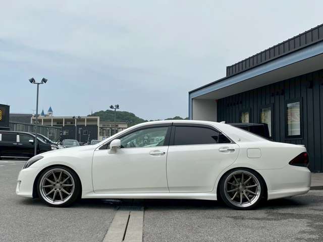 スリークロス滋賀店は自社の大型整備工場と提携しております！御購入後の修理・車検等のアフタフォローも充実です！
