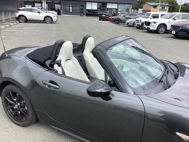 拘るのはオープンにした時のデザイン。開放感、爽快感だけでなく、他から見て乗員がかっこよく見える「人の見せ方」にも着目されています。