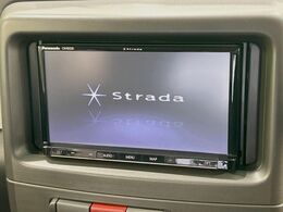 【ナビゲーション】目的地までしっかり案内してくれる使いやすいナビ。Bluetooth接続すればお持ちのスマホやMP3プレイヤーの音楽を再生可能！毎日の運転がさらに楽しくなります！！